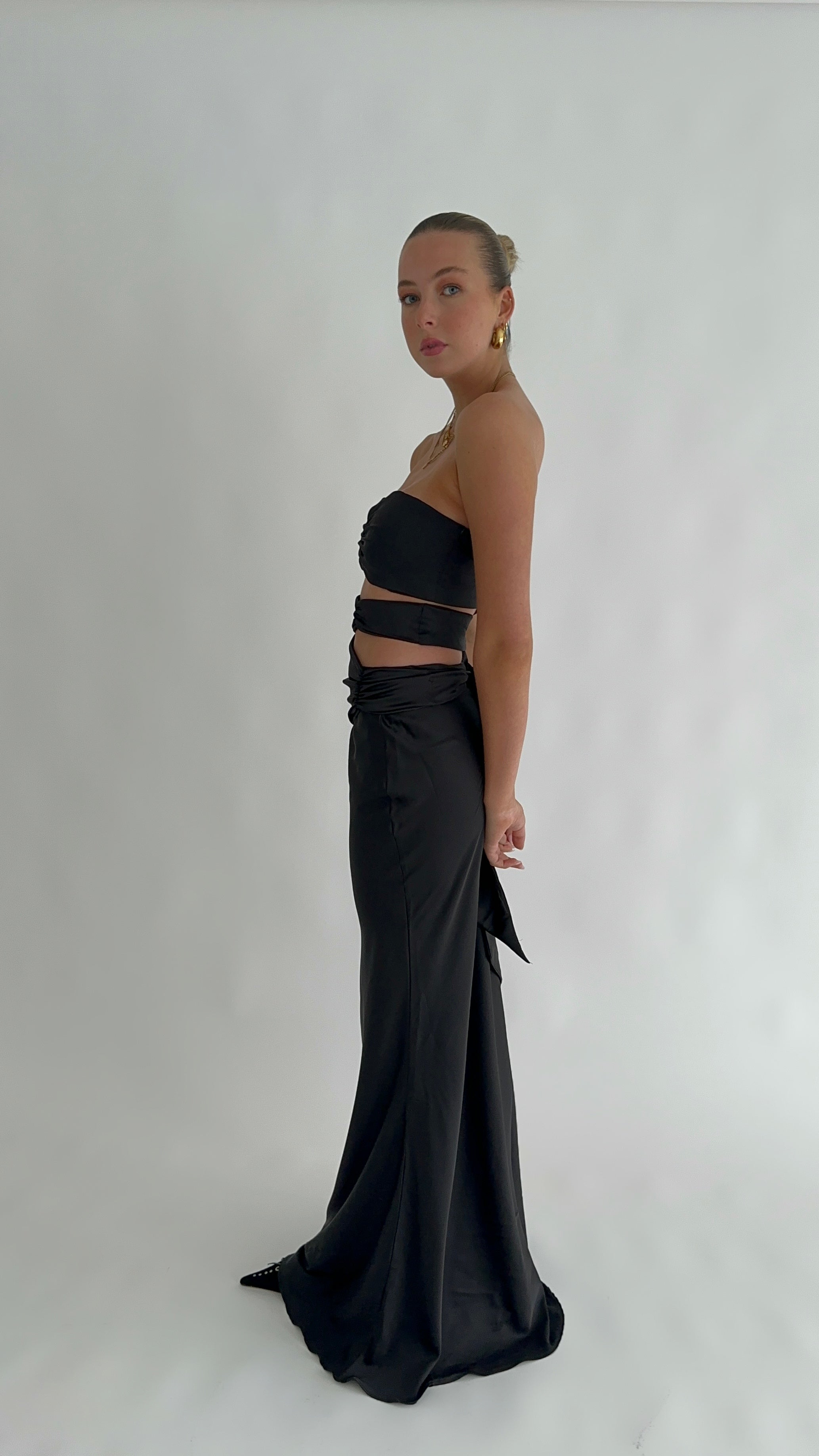 SLOANE TOP : ONYX HNTR THE LABEL