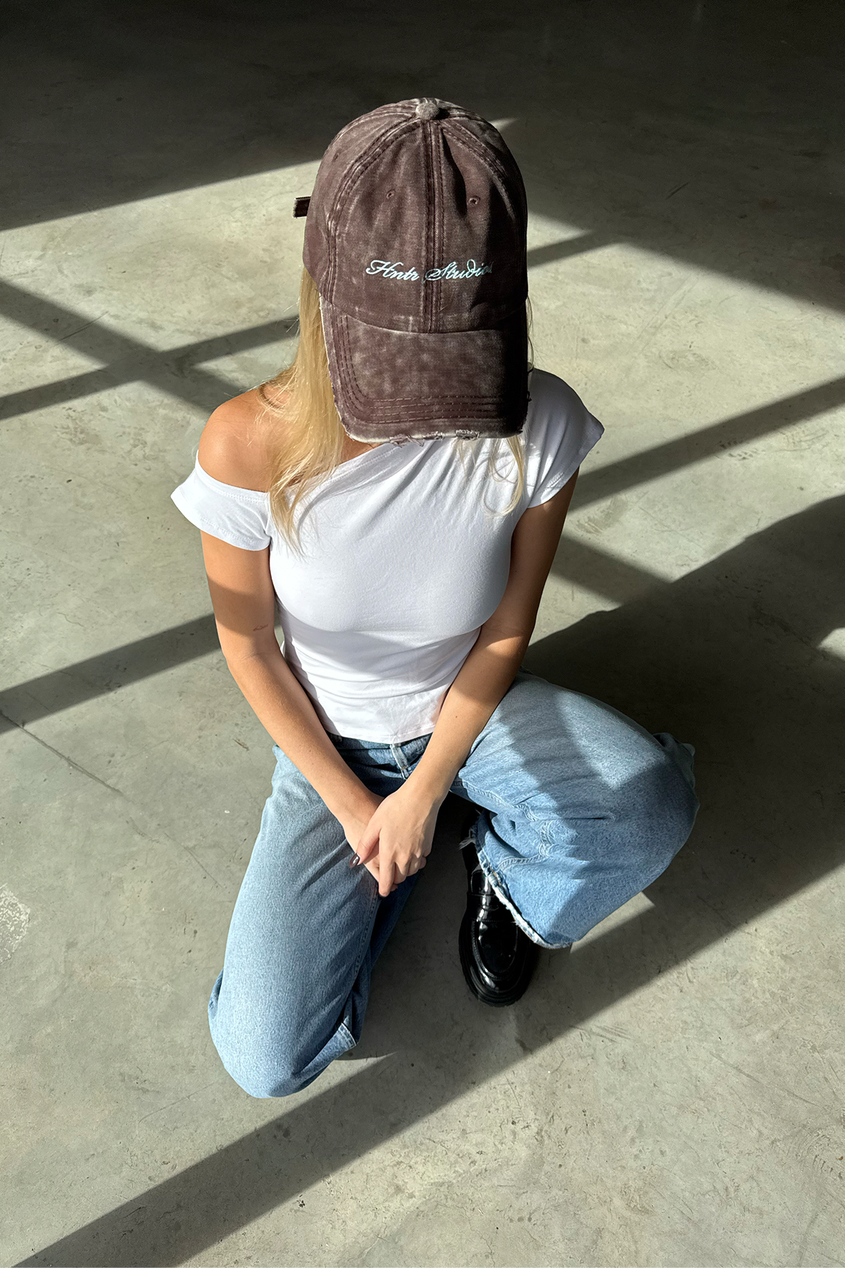 DISTRESSED CAP | BROWN