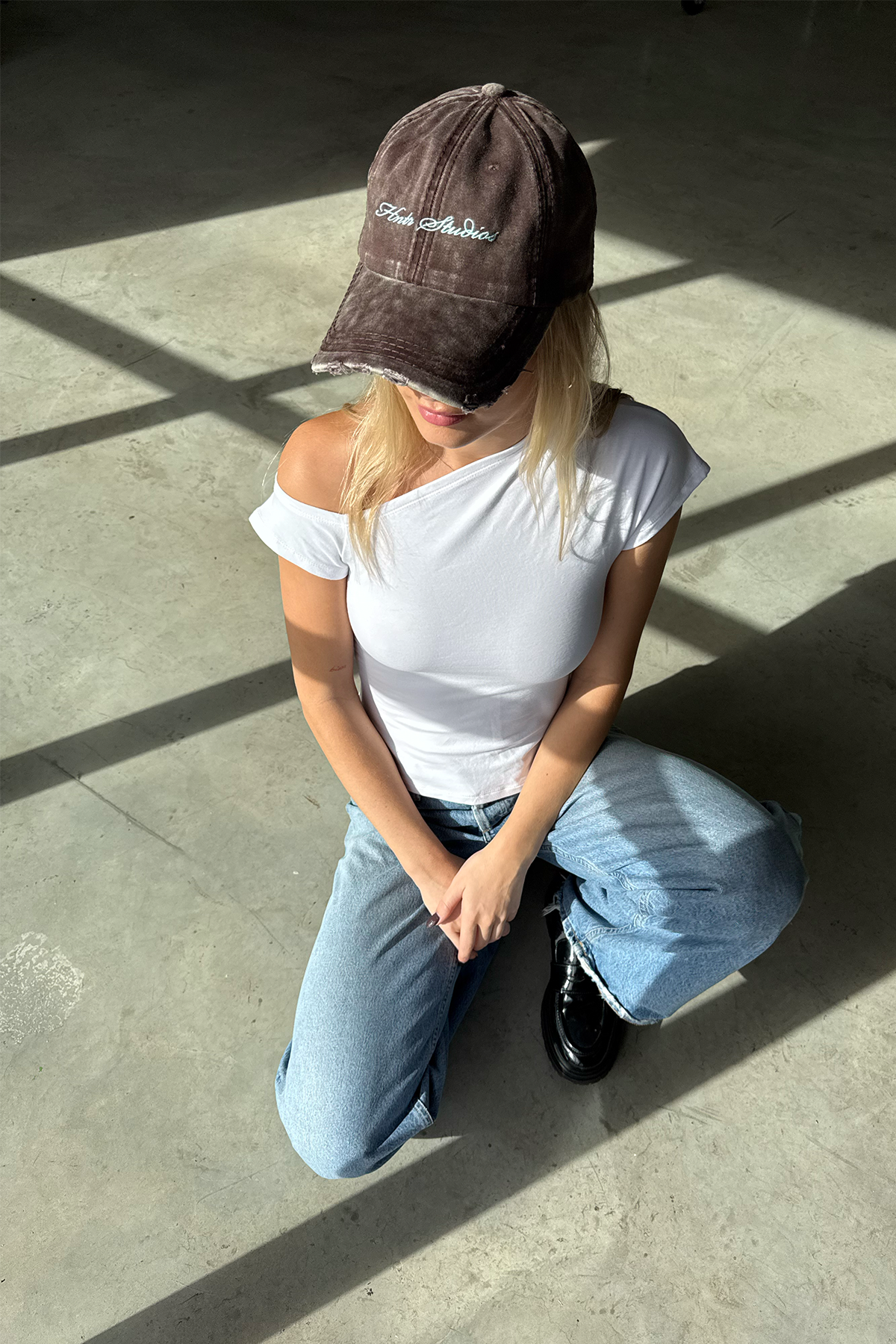 DISTRESSED CAP | BROWN