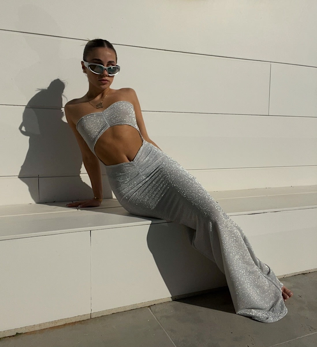 YASMIN SHIMMER GOWN: Silver