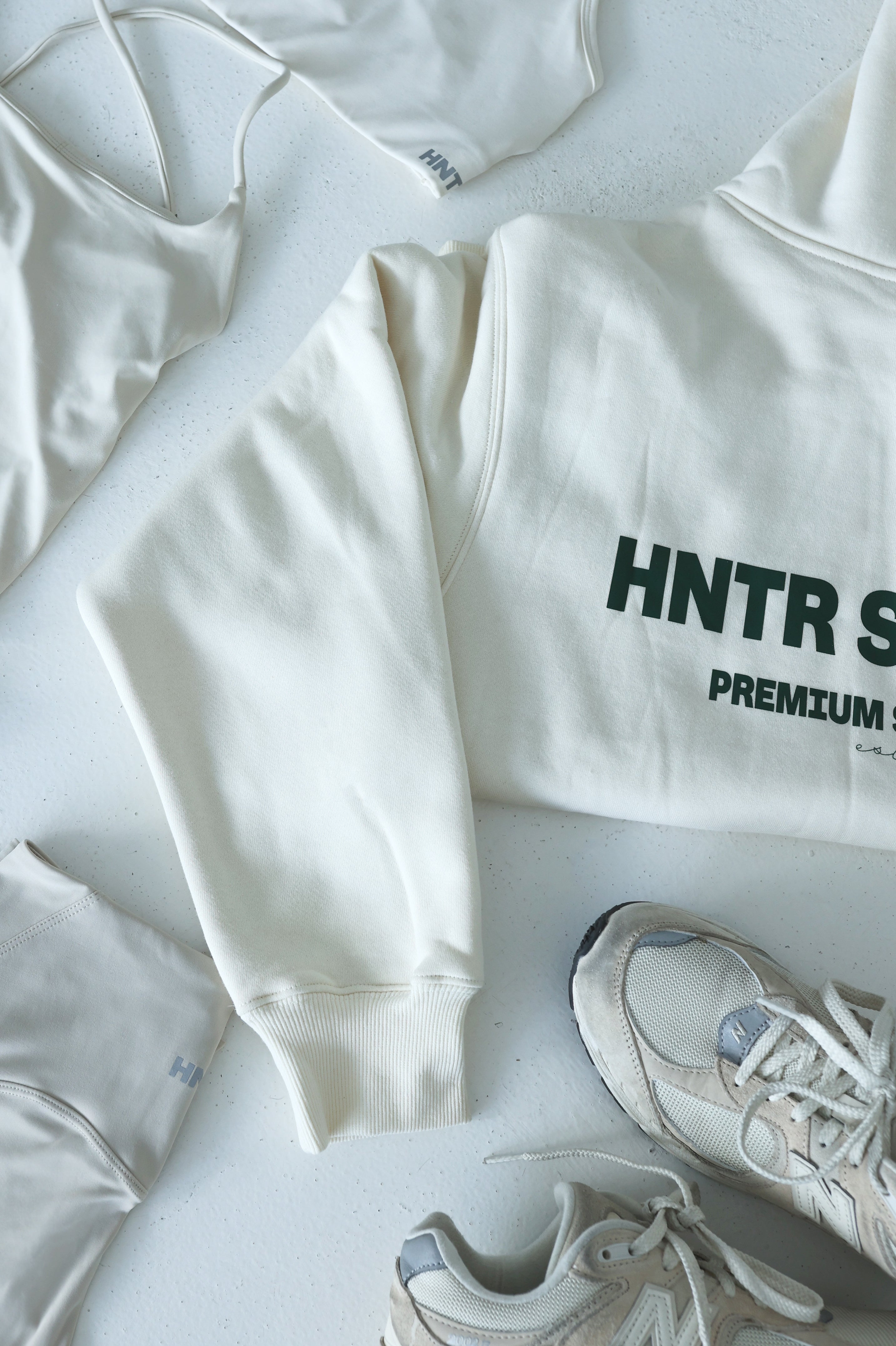 hntr active hood: buttercream