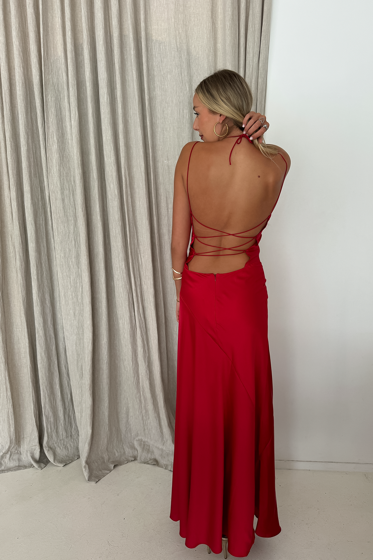 ALIX GOWN | WINE
