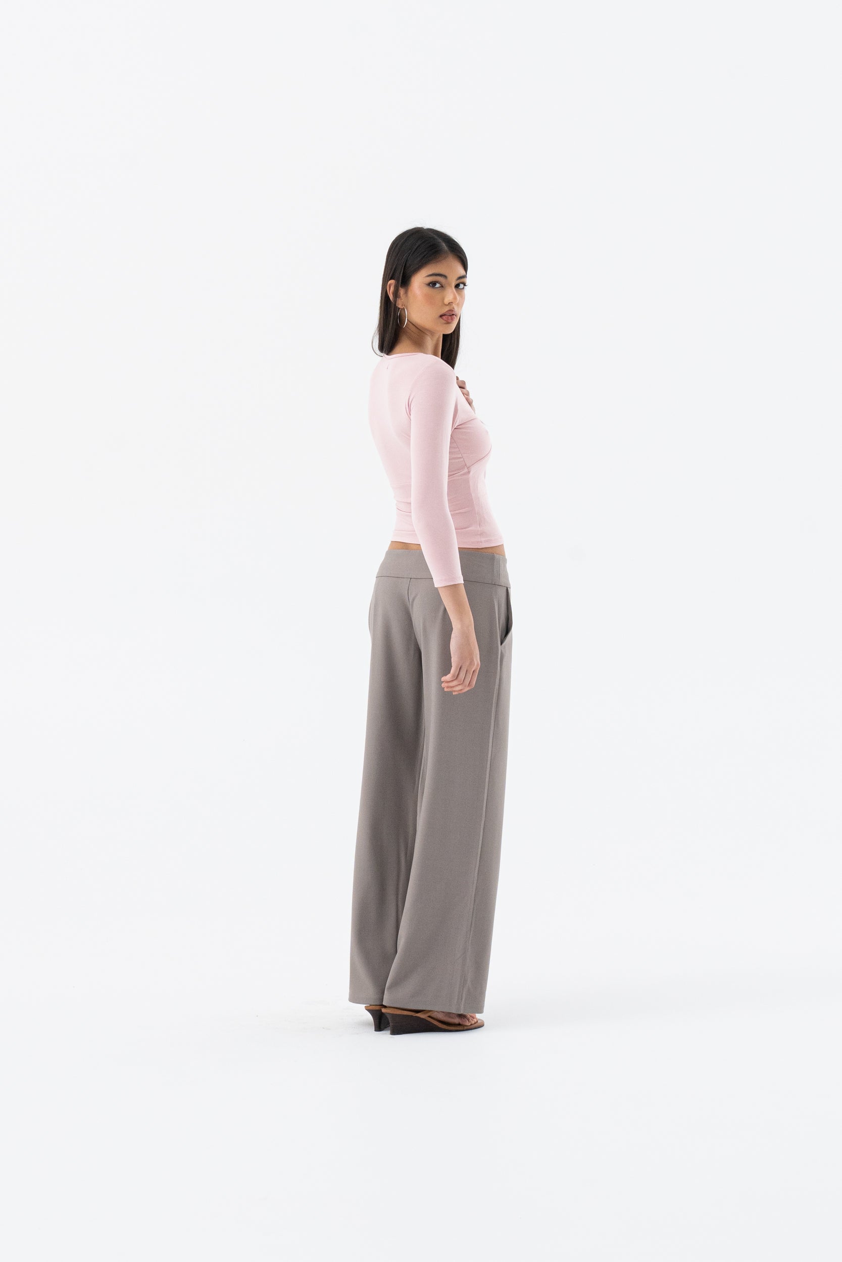 SOF LOW RISE PANT | GREY HNTR THE LABEL