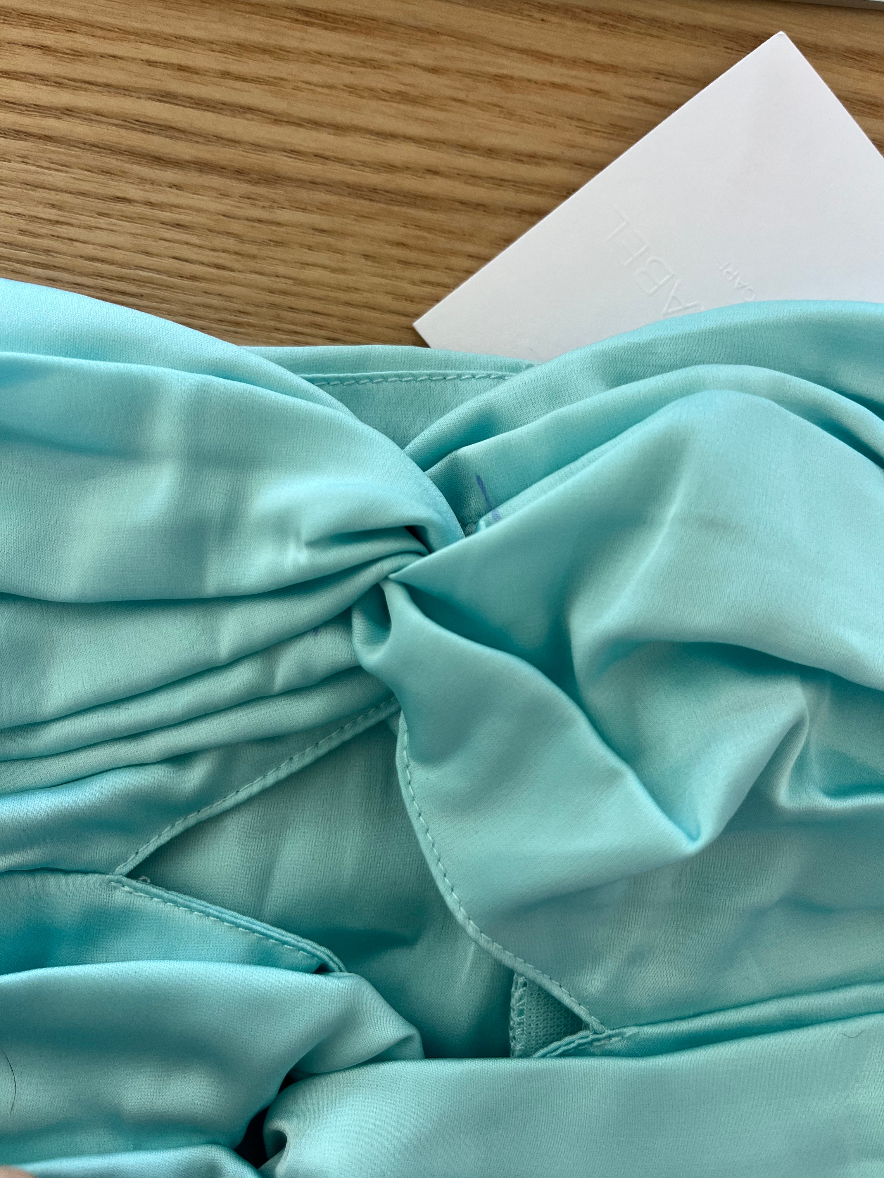 INKA GOWN: AQUA PULL/STAIN SIZE SMALL