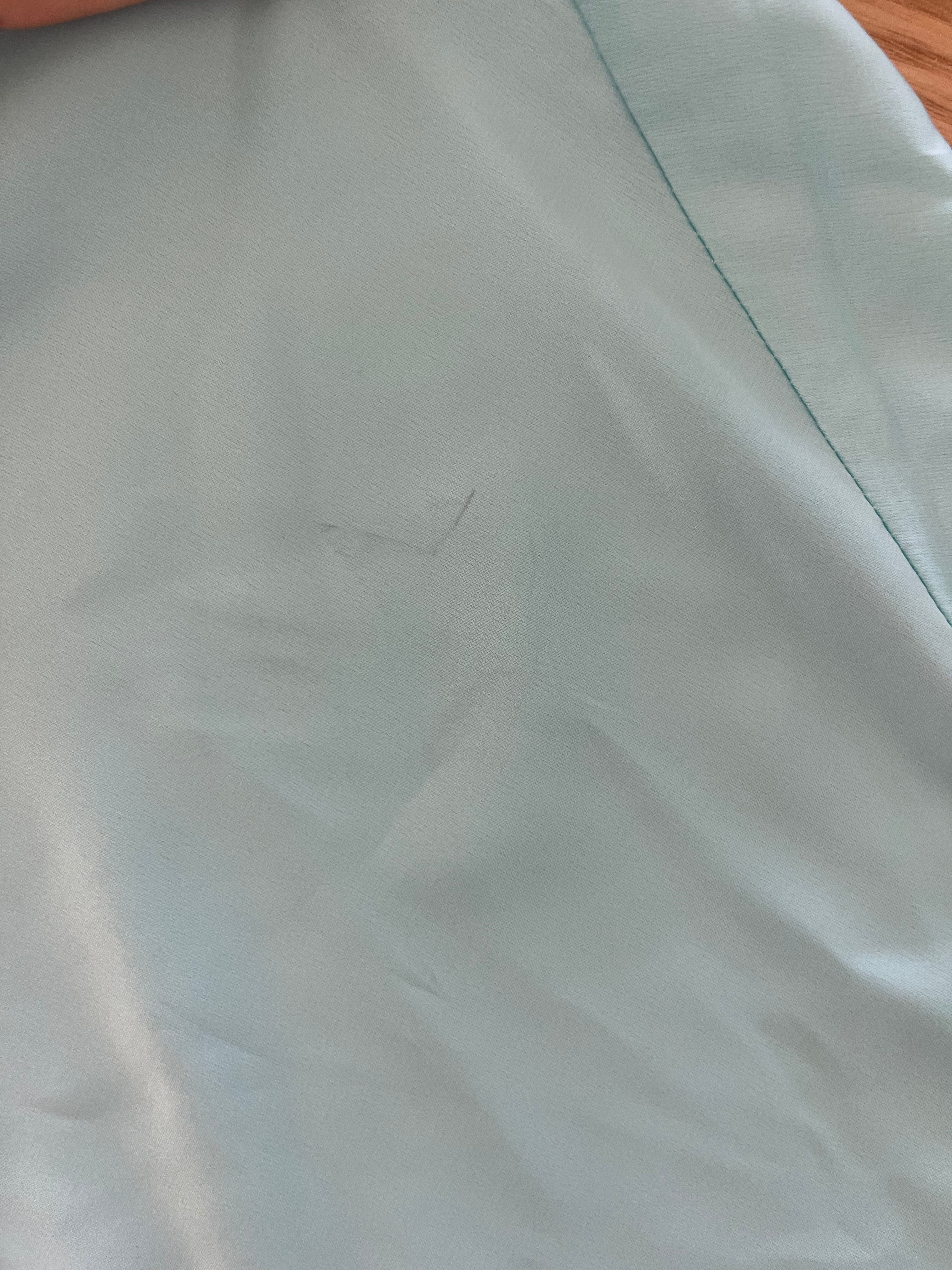 INKA GOWN: AQUA PULL/STAIN SIZE SMALL