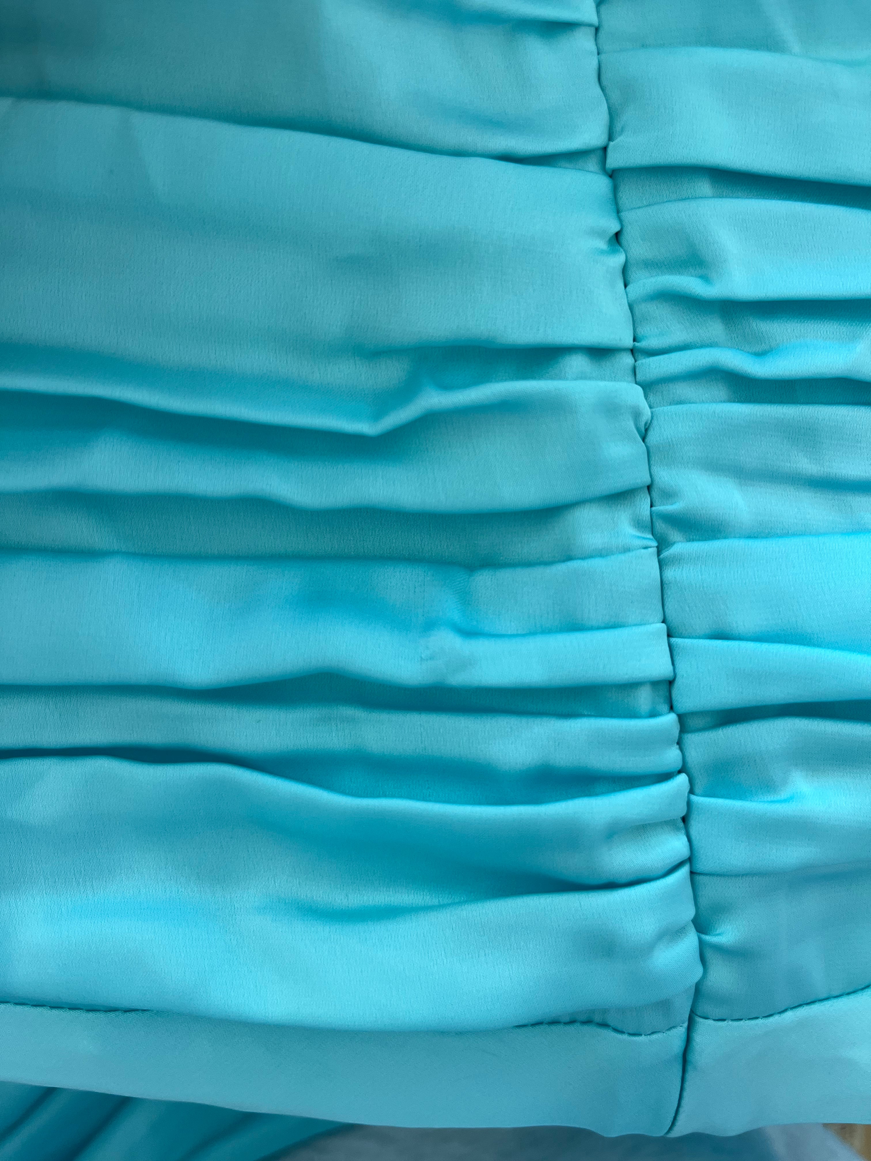 INKA GOWN: AQUA PULL/STAIN SIZE SMALL