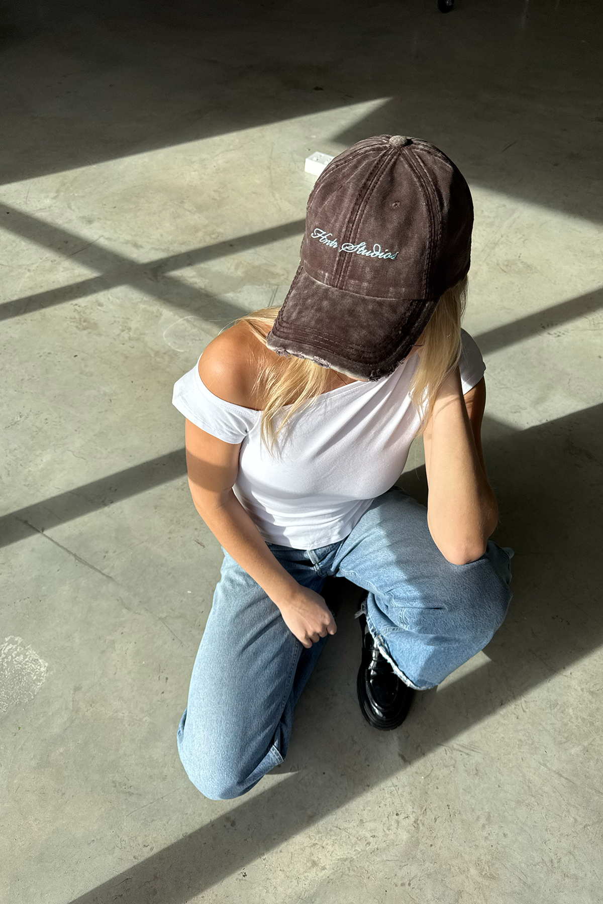 DISTRESSED CAP | BROWN